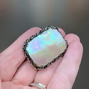 🌺Vintage Art Nouveau MOP Brooch